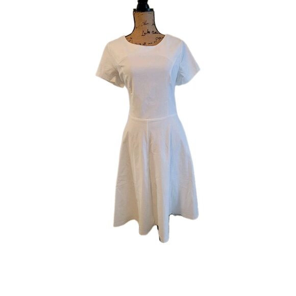 Gown Town White Dress XXL Partially Open Back Pockets Stretch Flowy Skirt - Picture 1 of 8